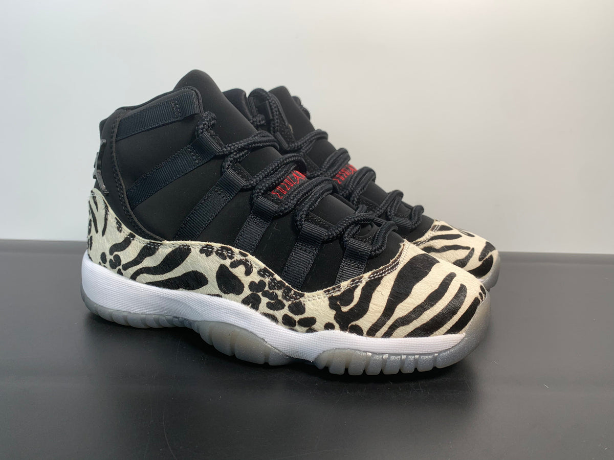 Air Jordan 11 Animal instinct AR0715-010 - Angle View 5