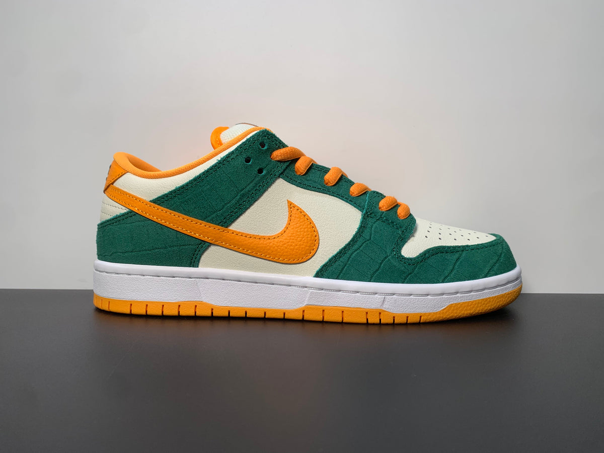 Dunk Low Pro SB 'Legion Pine' - View 1