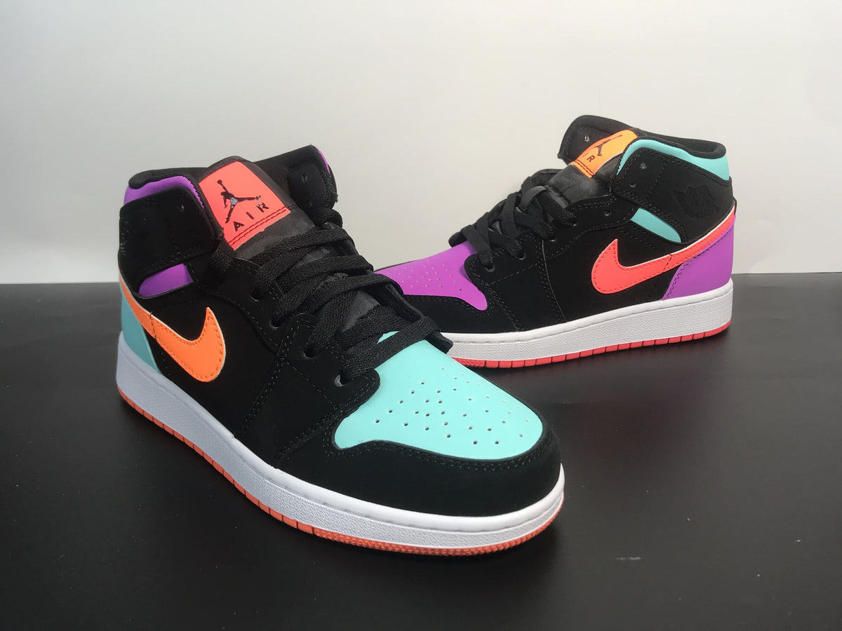 Air Jordan 1 Mid  'Candy' - Angle View 3