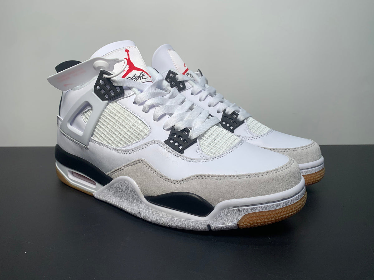 Air Jordan 4 X Nike SB Unisex Sneakers DR5415-100 - Angle View 4