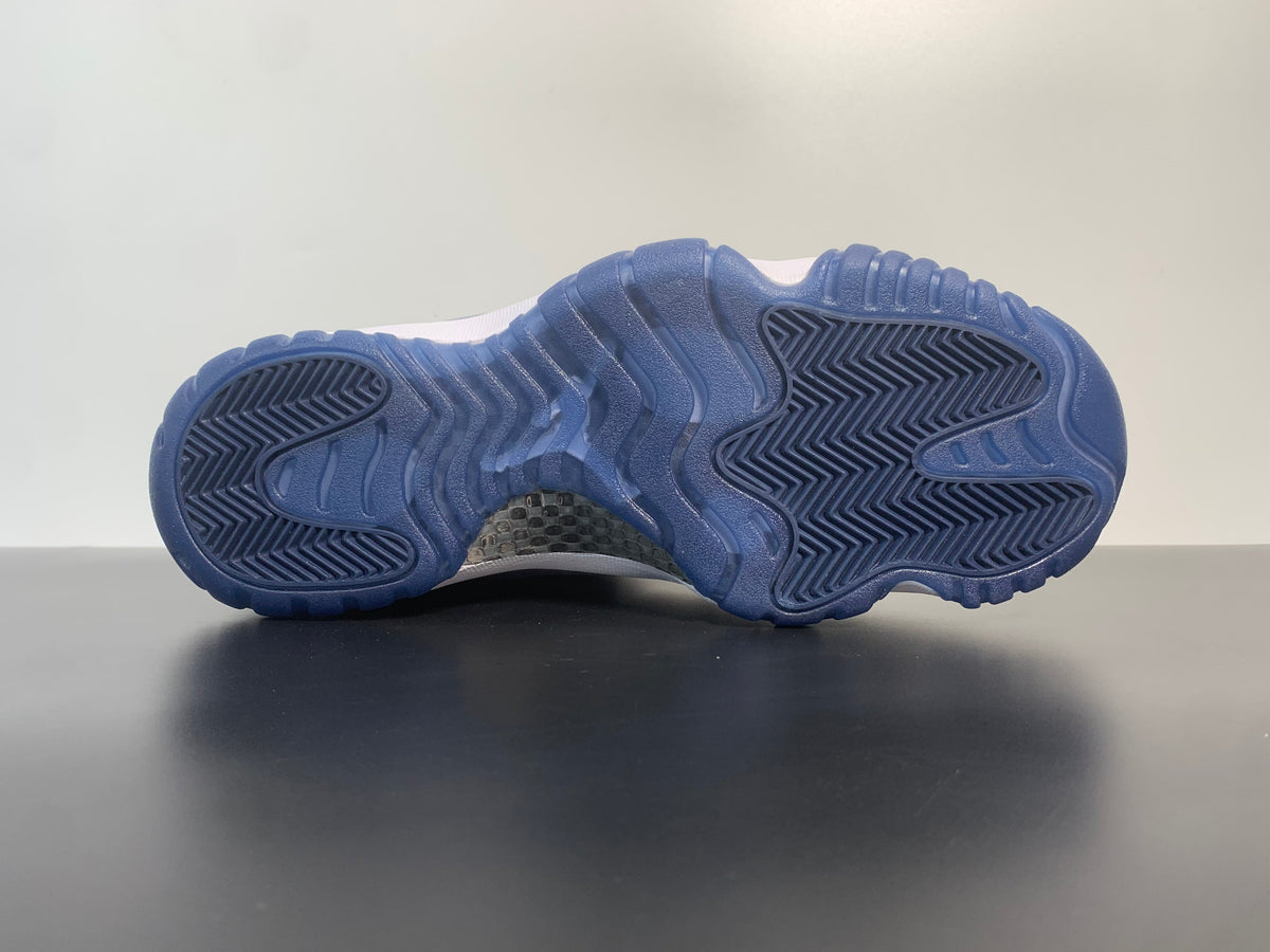 Air Jordan 11 Velvet Midnight Navy AR0715-441 - Angle View 8