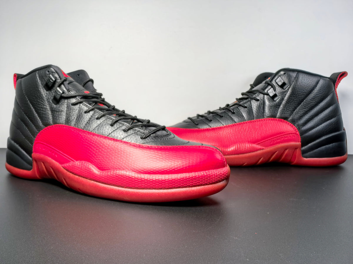 Air Jordan 12   Retro Mid Flu Game  CT8013-002 - Angle View 4