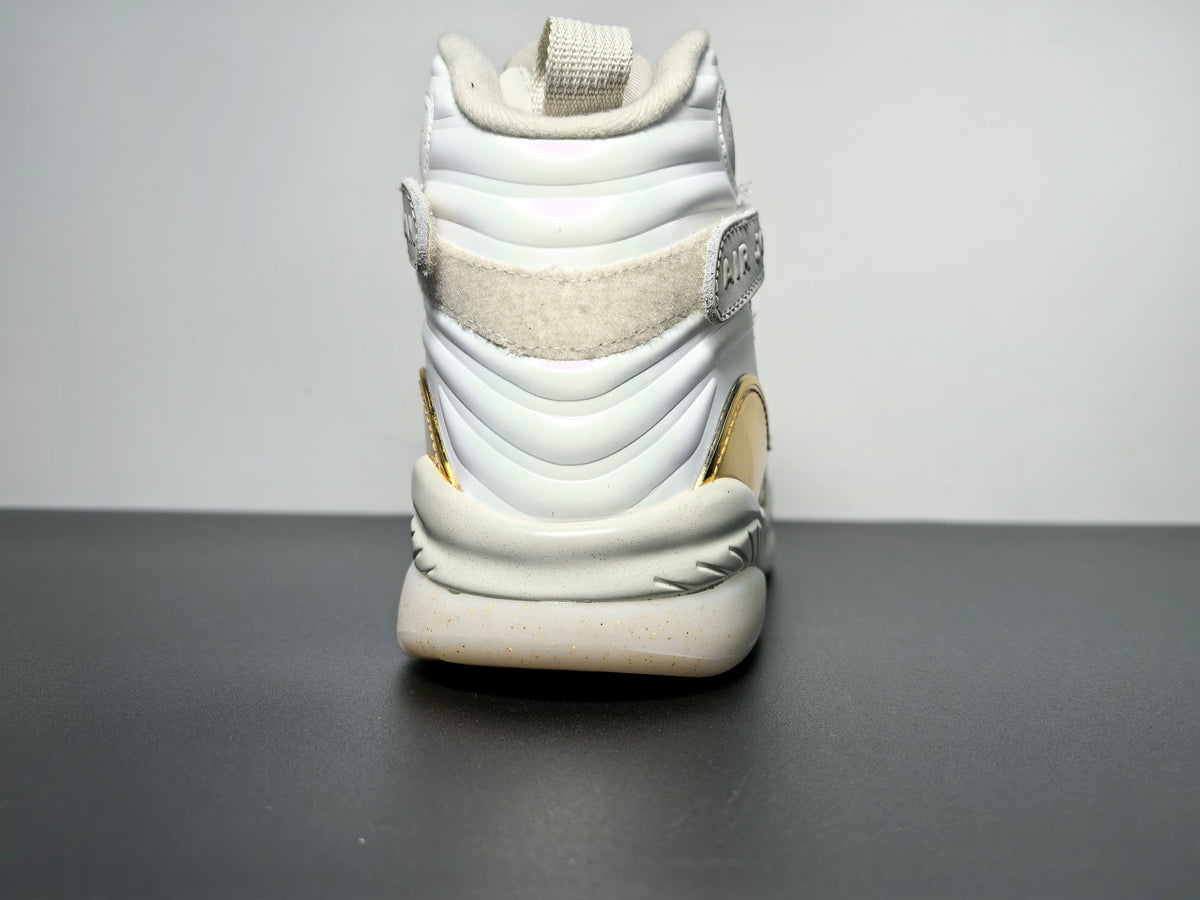 Air Jordan 8 Retro C&C Trophy - Angle View 6