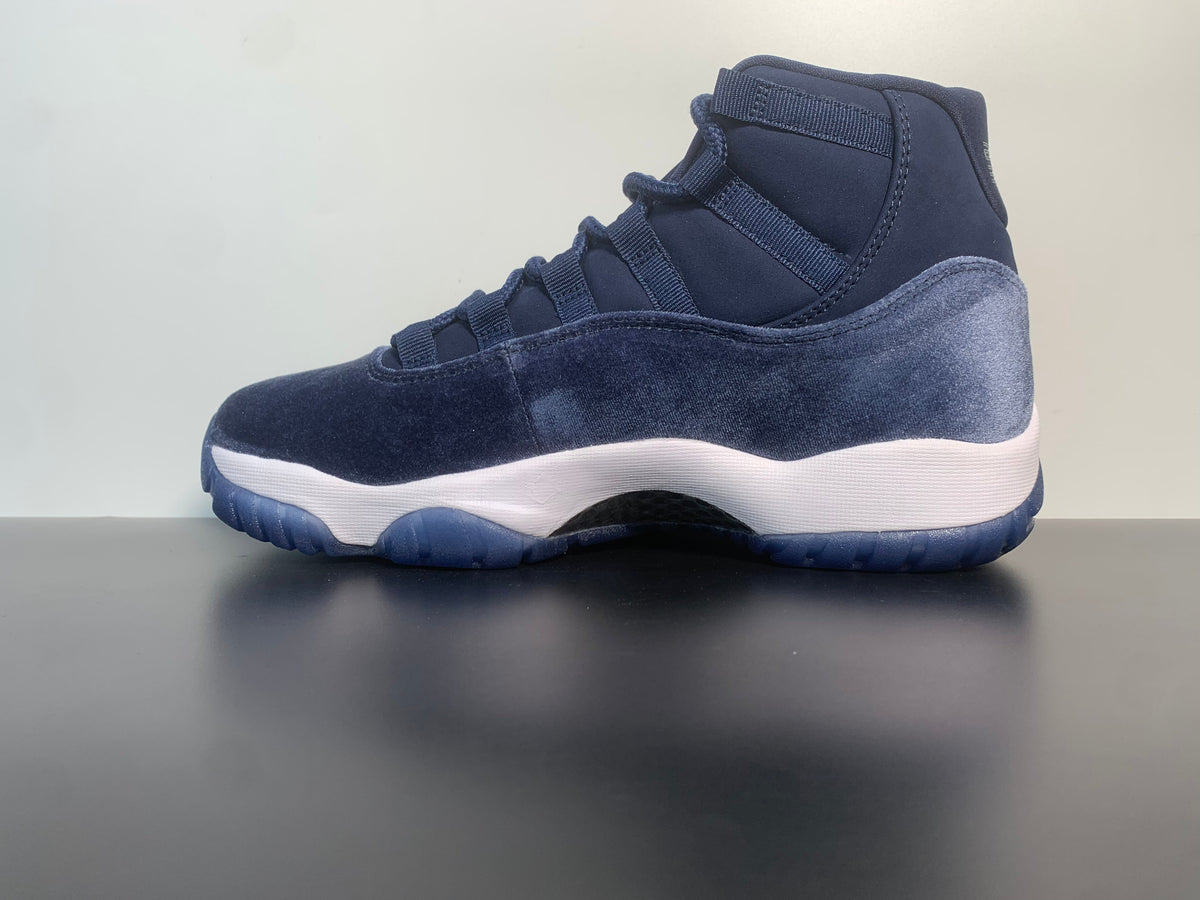 Air Jordan 11 Velvet Midnight Navy AR0715-441 - Angle View 2