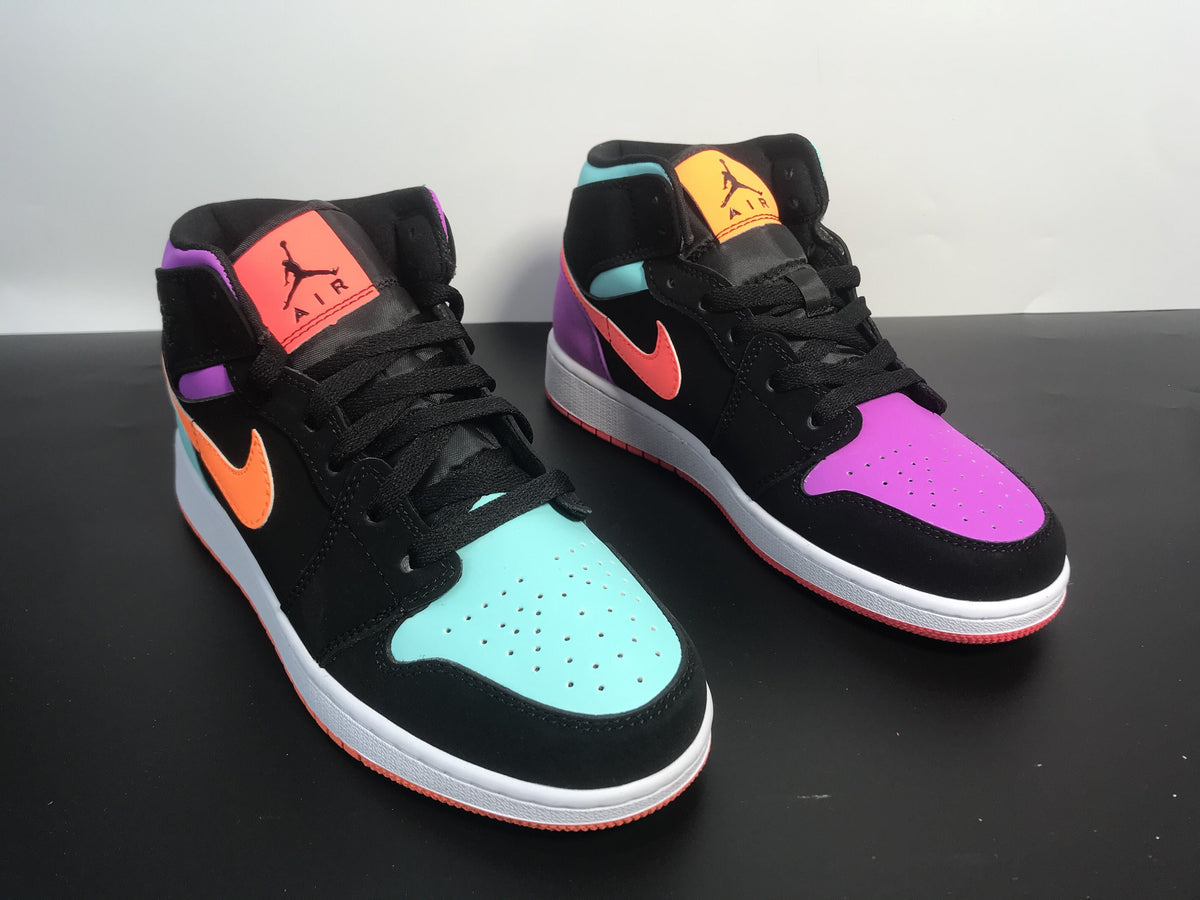 Air Jordan 1 Mid  'Candy' - Angle View 4