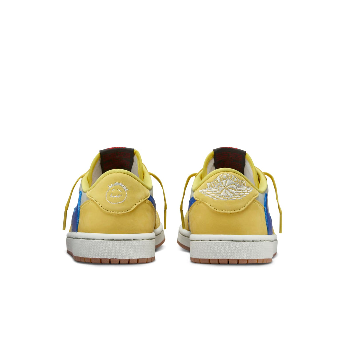 Air Jordan 1 Retro Low OG SP x Travis Scott ‘Canary’ DZ4137-700 - Angle View 4