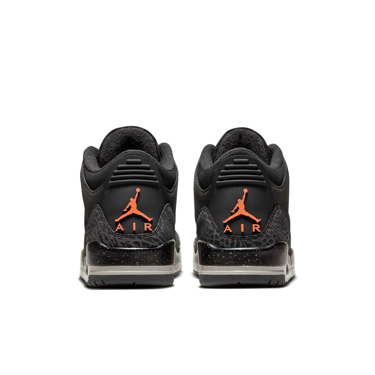 Air Jordan 3 Retro ‘Fear Pack 2023’ - Angle View 4