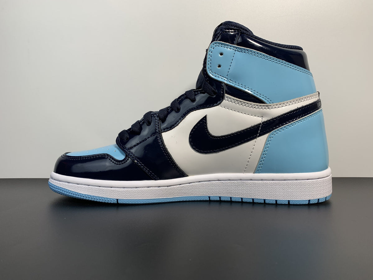 Air Jordan 1 High OG University Blue- CD0461 401 - Angle View 2