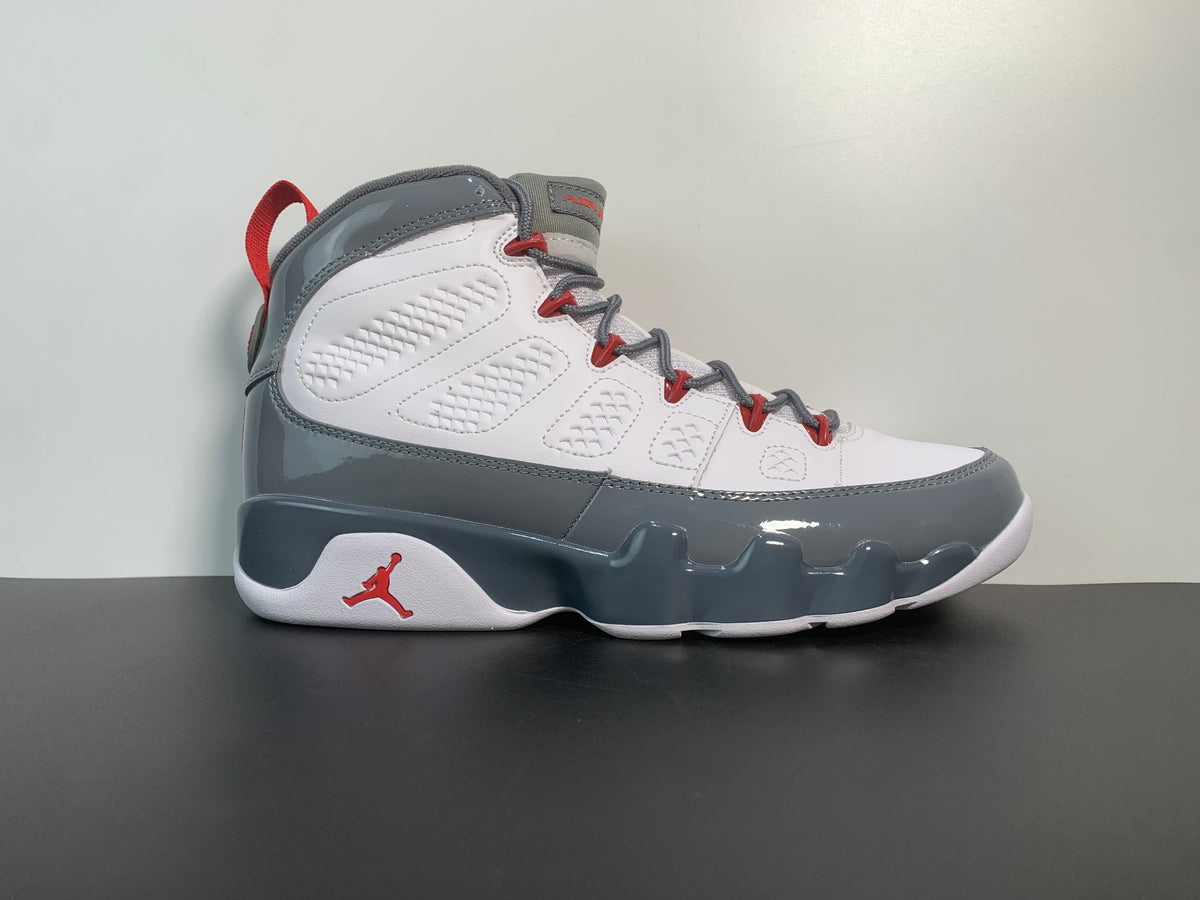 Air Jordan 9“Fire Red” - Main View