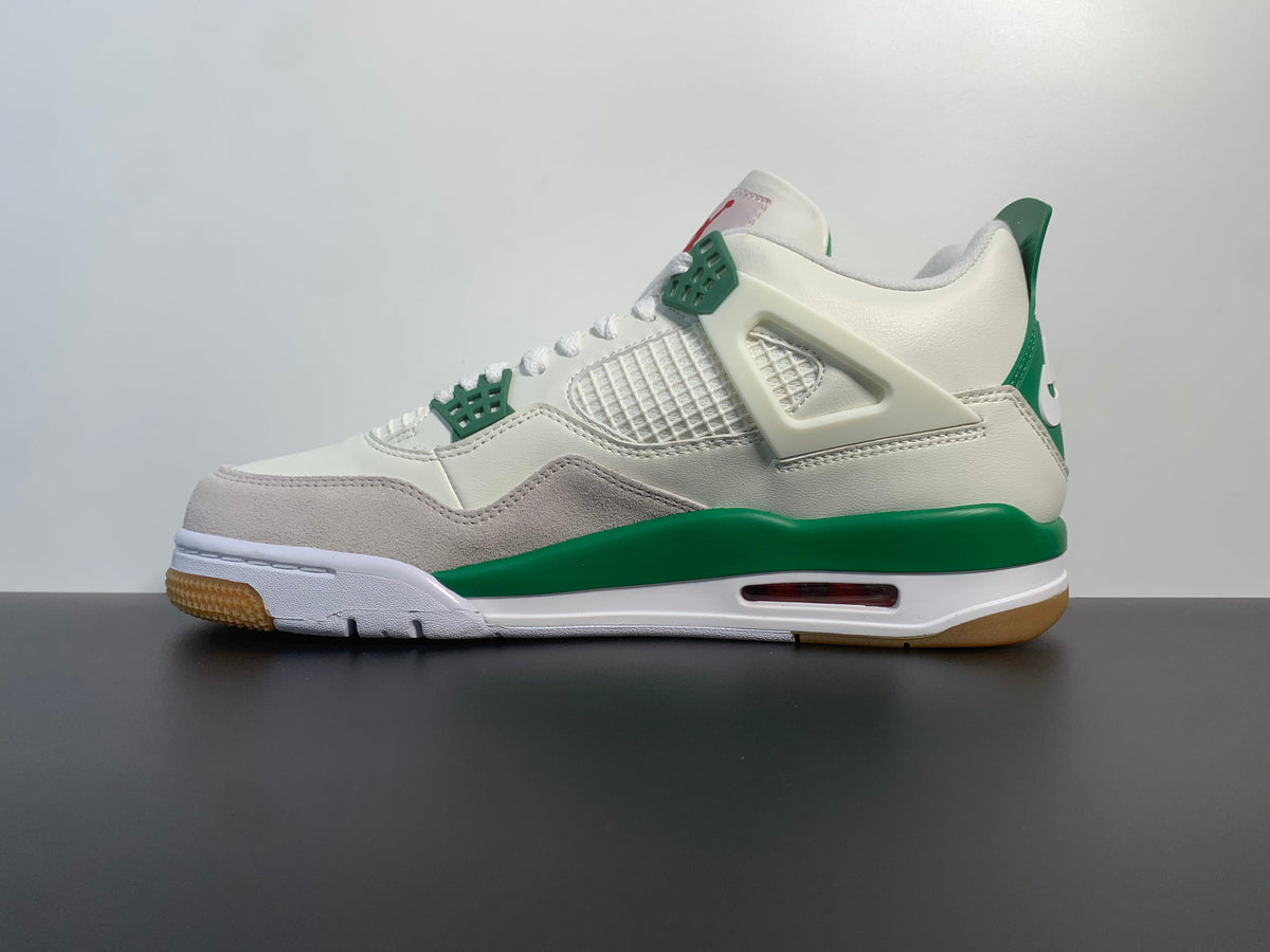Nike SB x Air Jordan 4 “Pine Green” DR5415-103 - Angle View 6
