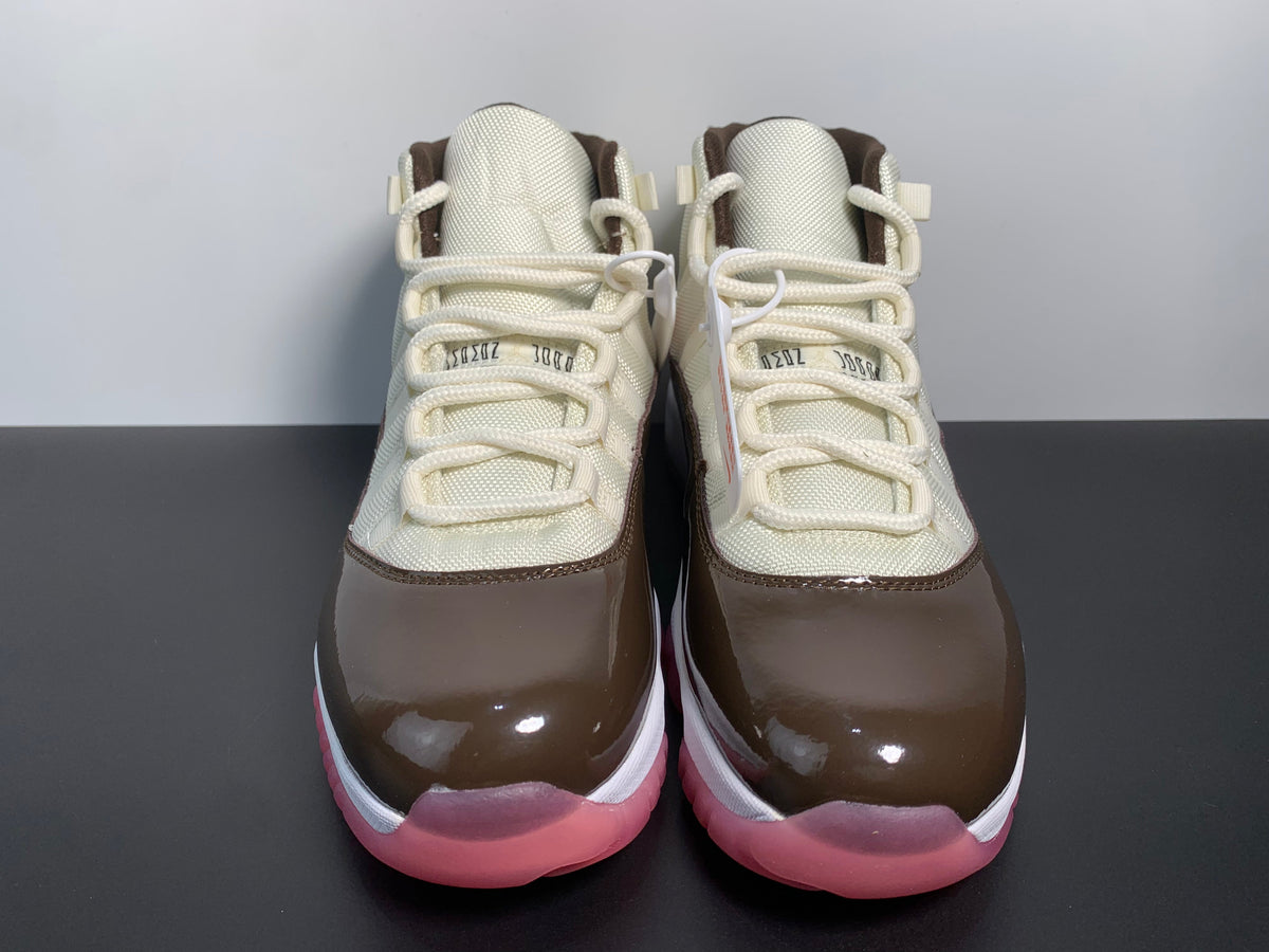 Air Jordan 11 Retro CT8012-126 - Angle View 4