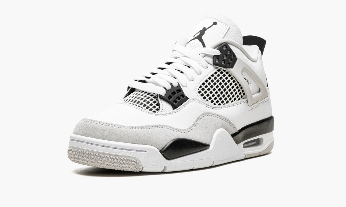 Air Jordan 4 Retro "Military Black" - Angle View 3