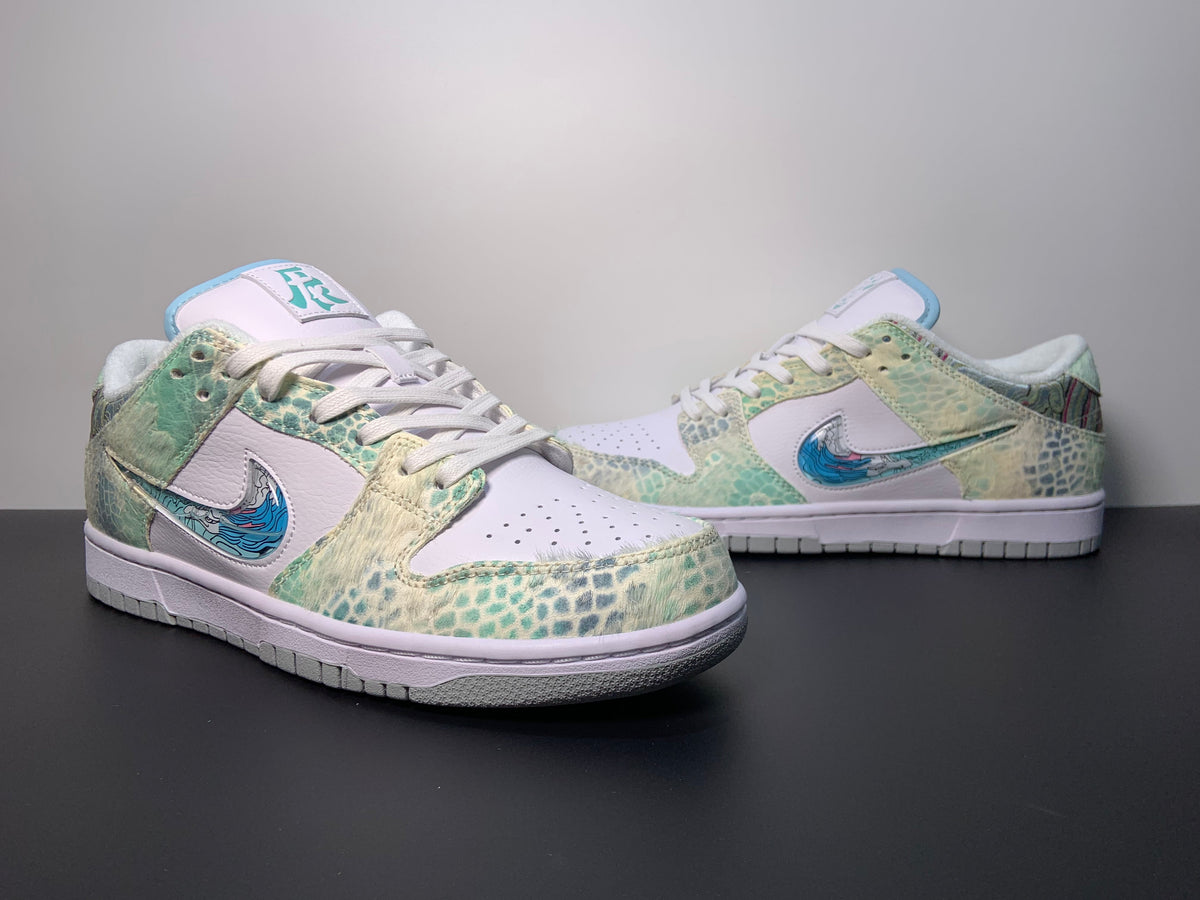 Nike SB Dunk Low Year Of The Dragon ''Steam Puppet'' - View 4