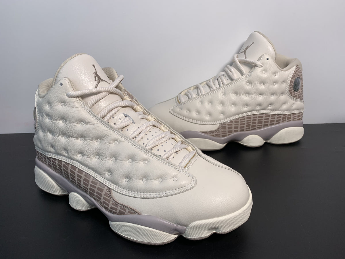 Wmns Air Jordan 13 Retro 'Phantom' - Angle View 4