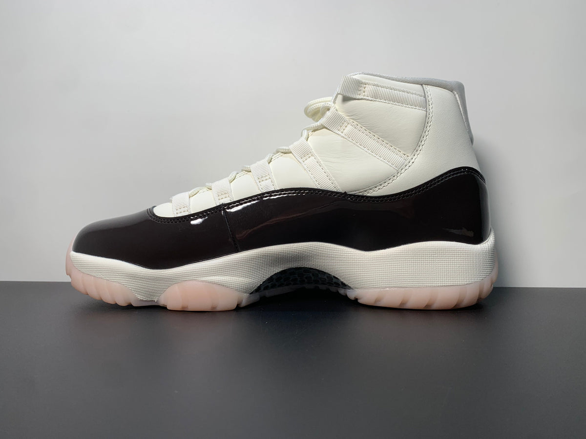 Air Jordan 11 “Neapolita AR0715-101 - Angle View 2