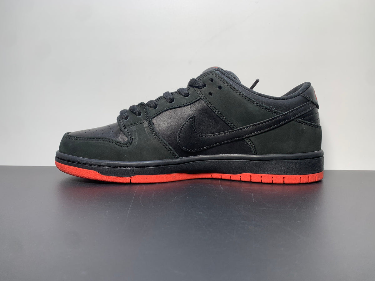 Nike Dunk SB Low TRD QS “Pigeon” - View 2