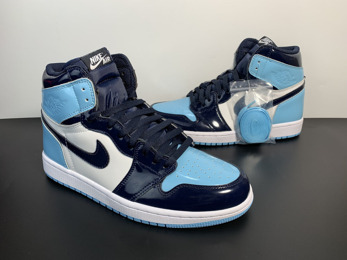 Air Jordan 1 High OG University Blue- CD0461 401 - Angle View 3