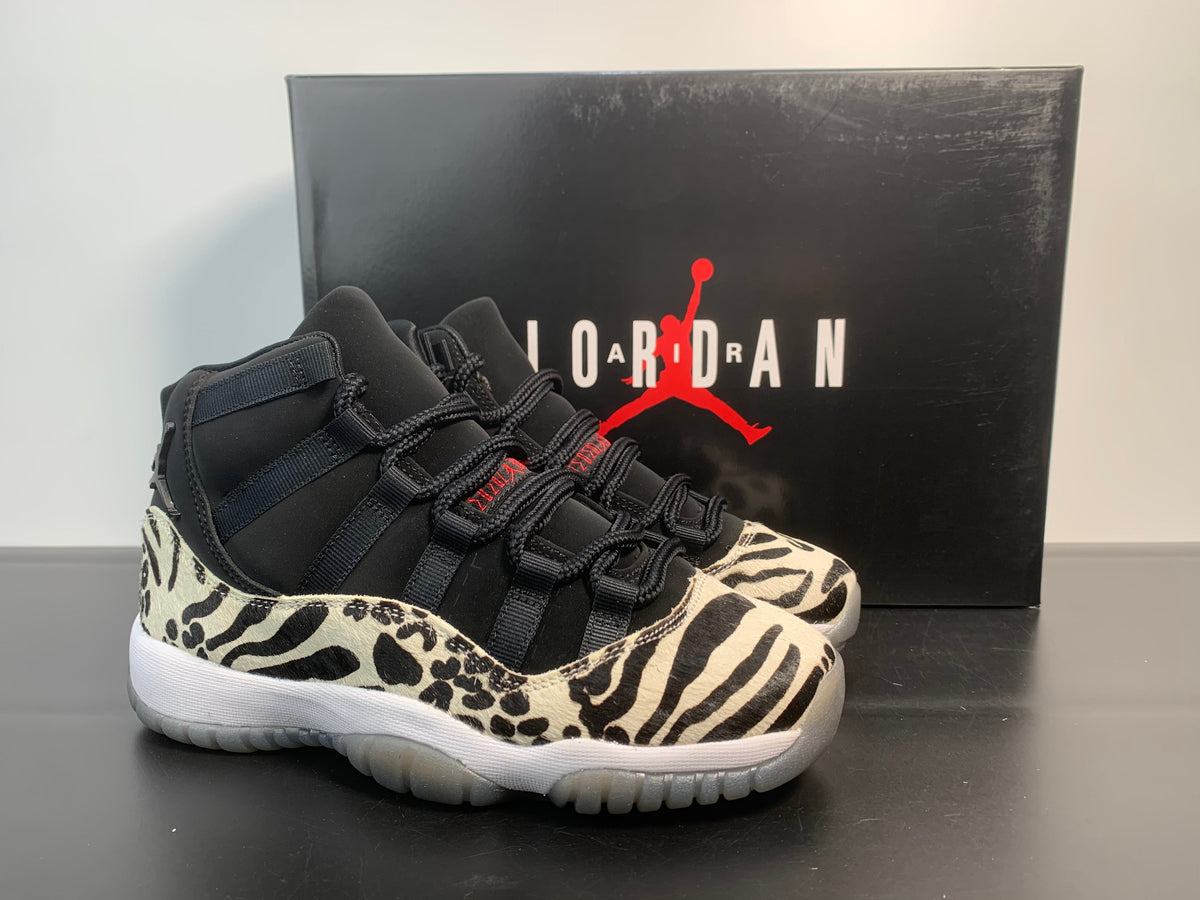 Air Jordan 11 Animal instinct AR0715-010 - Angle View 6