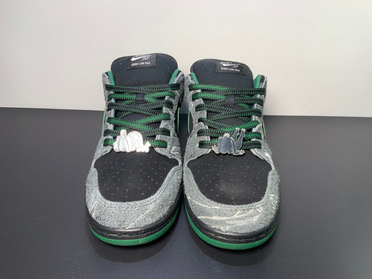 There Skateboards x Nike Dunk SB - View 4