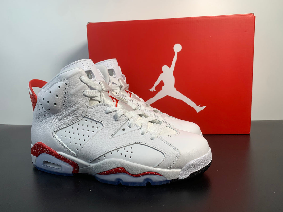 Air Jordan 6 “Red Oreo” CT8529-162 - Angle View 3