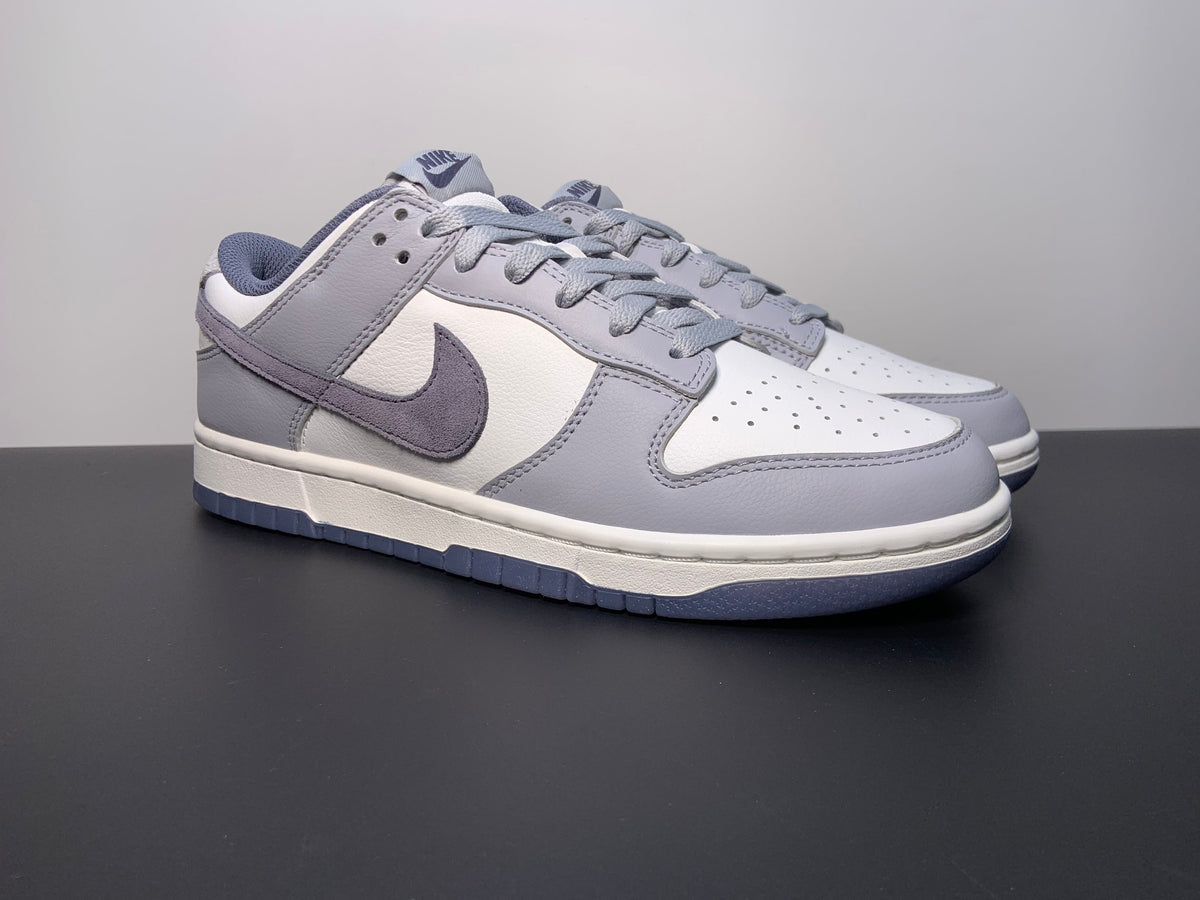 Nike Dunk Low Light Carbon - View 2