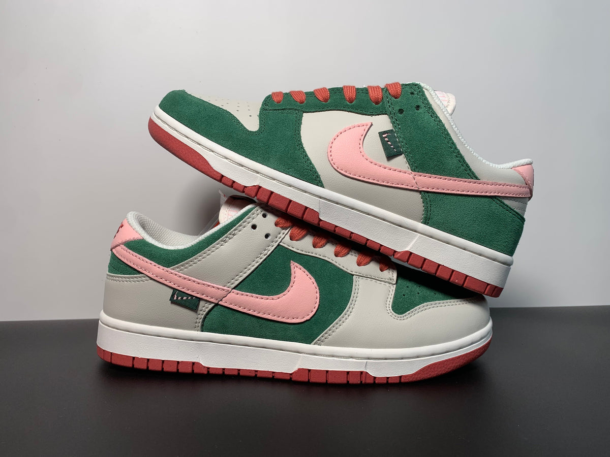 KICKS LOUNGE  Nike Dunk Low All Petals United FN8923-061 - View 3