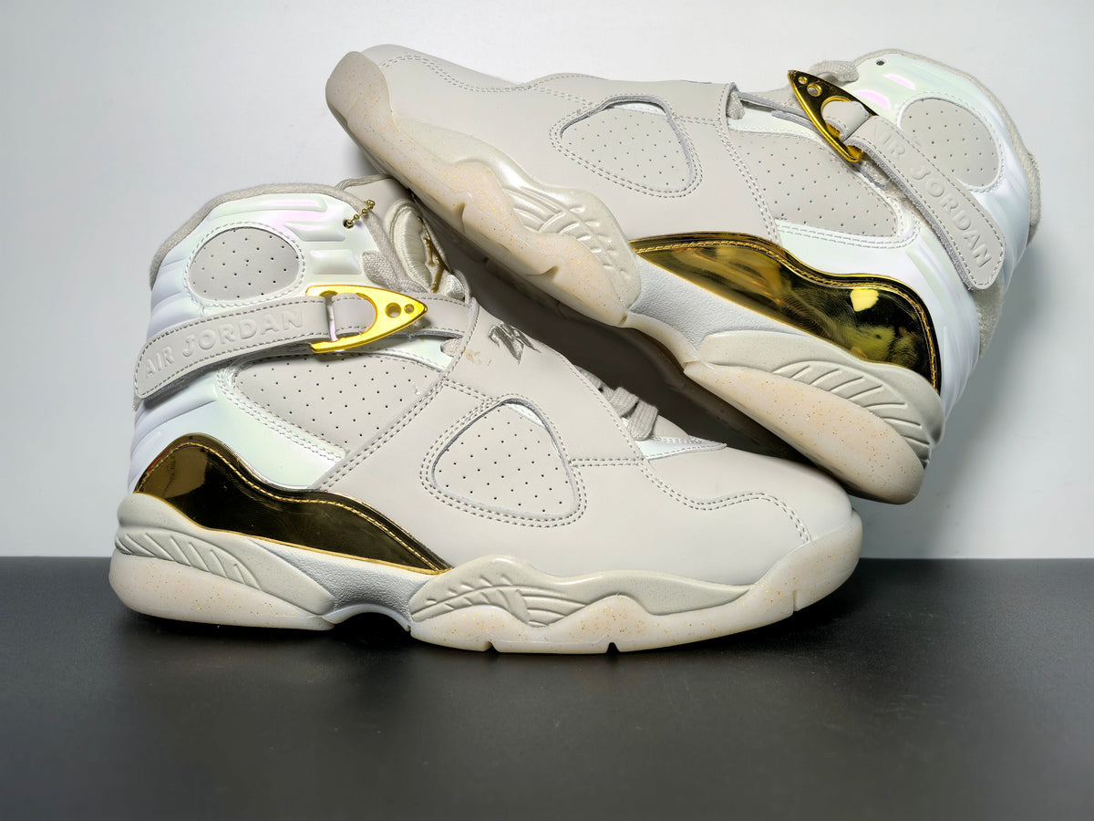 Air Jordan 8 Retro C&C Trophy - Angle View 5