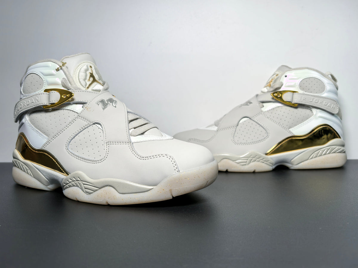 Air Jordan 8 Retro C&C Trophy - Angle View 3