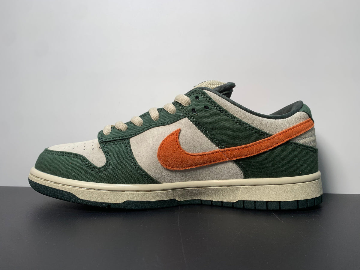 NK Dunk SB Low Eire Net Orange - View 2