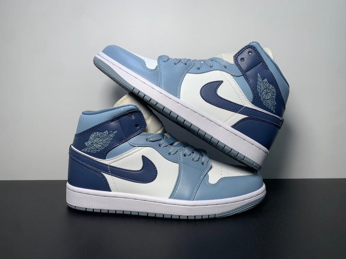 Air Jordan 1 Mid Diffused Blue BQ6472-140 - Angle View 5