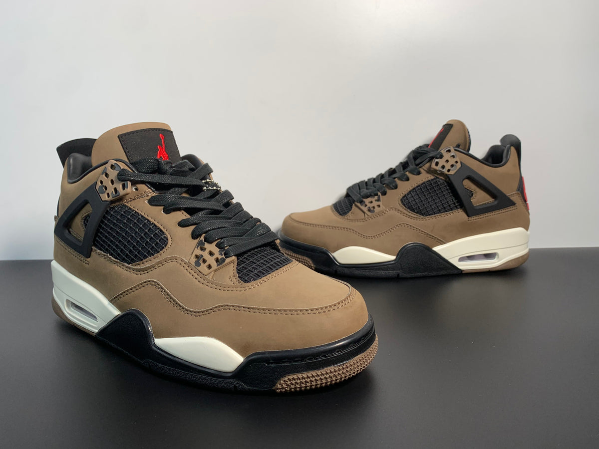 Travis Scott x Air Jordan 4 Olive Cactus Jack - Angle View 6