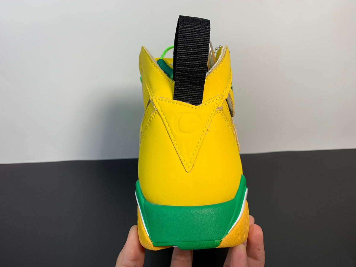 Patta x Air Jordan 7 OG SP AT3375-300 - Angle View 6