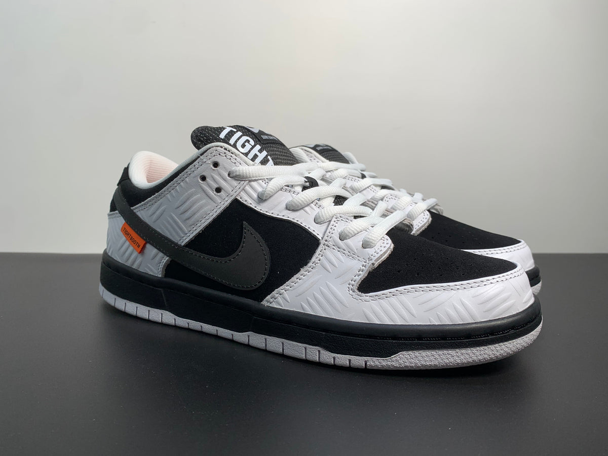 TIGHTBOOTH x Dunk Low SB  FD2629-100 - View 4