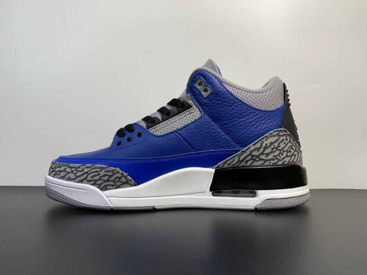 Air Jordan 3 “Varsity Royal” CT8532-400 - Angle View 2