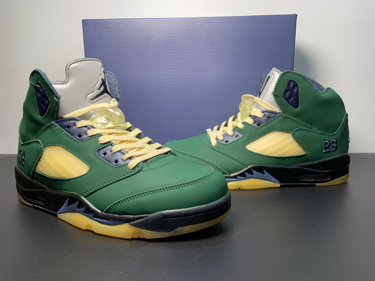 A Ma Maniere x Air Jordan 5 Retro SP Dark Green Black FZ5758-003 - Angle View 3