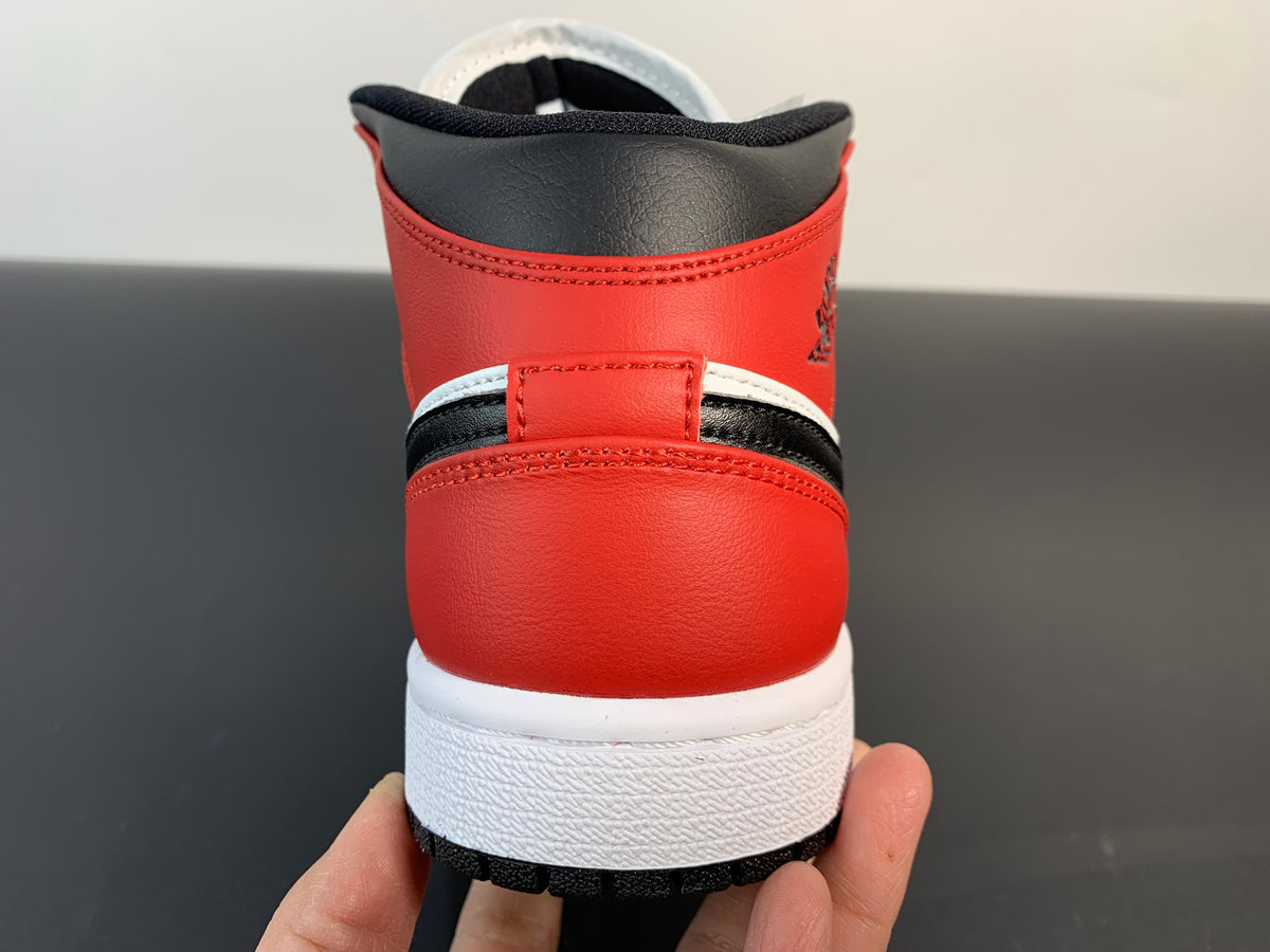 Nike Air Jordan 1 Mid Chicago - Black Toe 554724-069 - Angle View 6