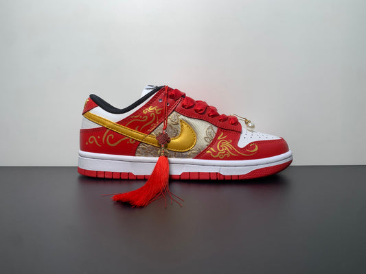 Nike SB Dunk Low Happy New Year  FD9762-061 - Main View