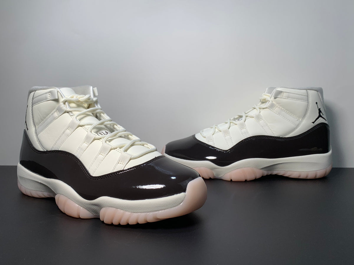 Air Jordan 11 “Neapolita AR0715-101 - Angle View 5