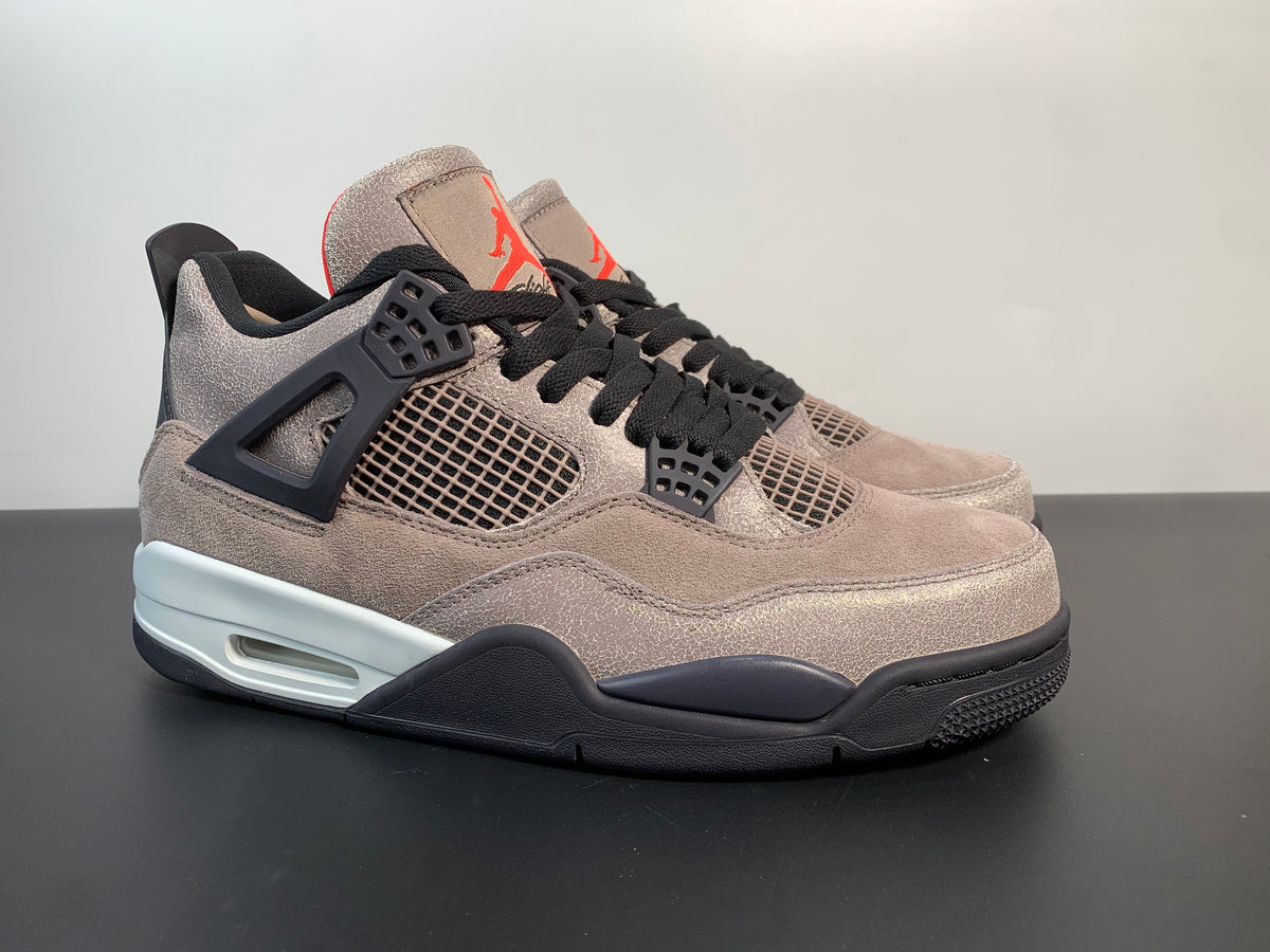 Air Jordan 4 Retro Infrared  Off White  Oil Gray Taupe Haze DB0732-200 - Angle View 4