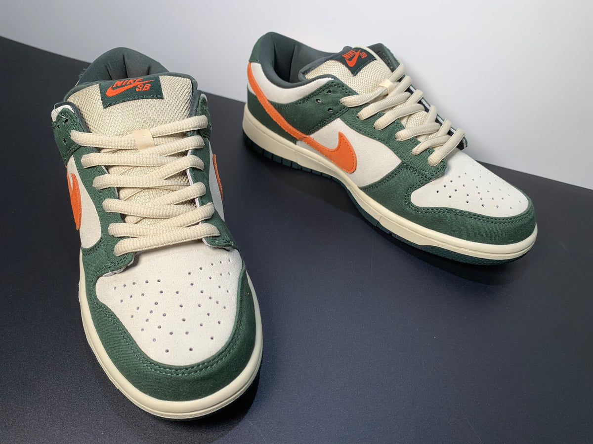 NK Dunk SB Low Eire Net Orange - View 5