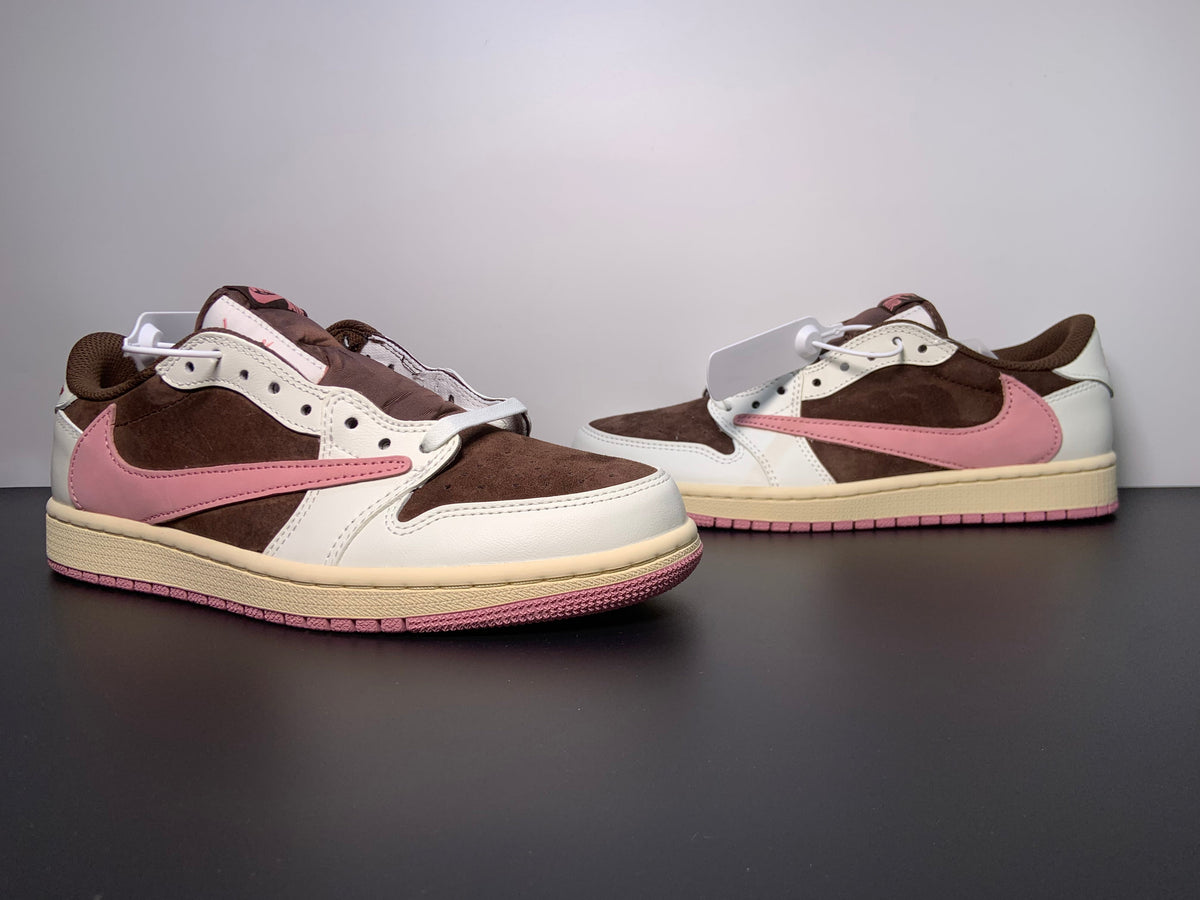 Travis Scott x Air Jordan 1 Low OG “Dark Pony/Pink Oxford”  DZ4137-206 - Angle View 8