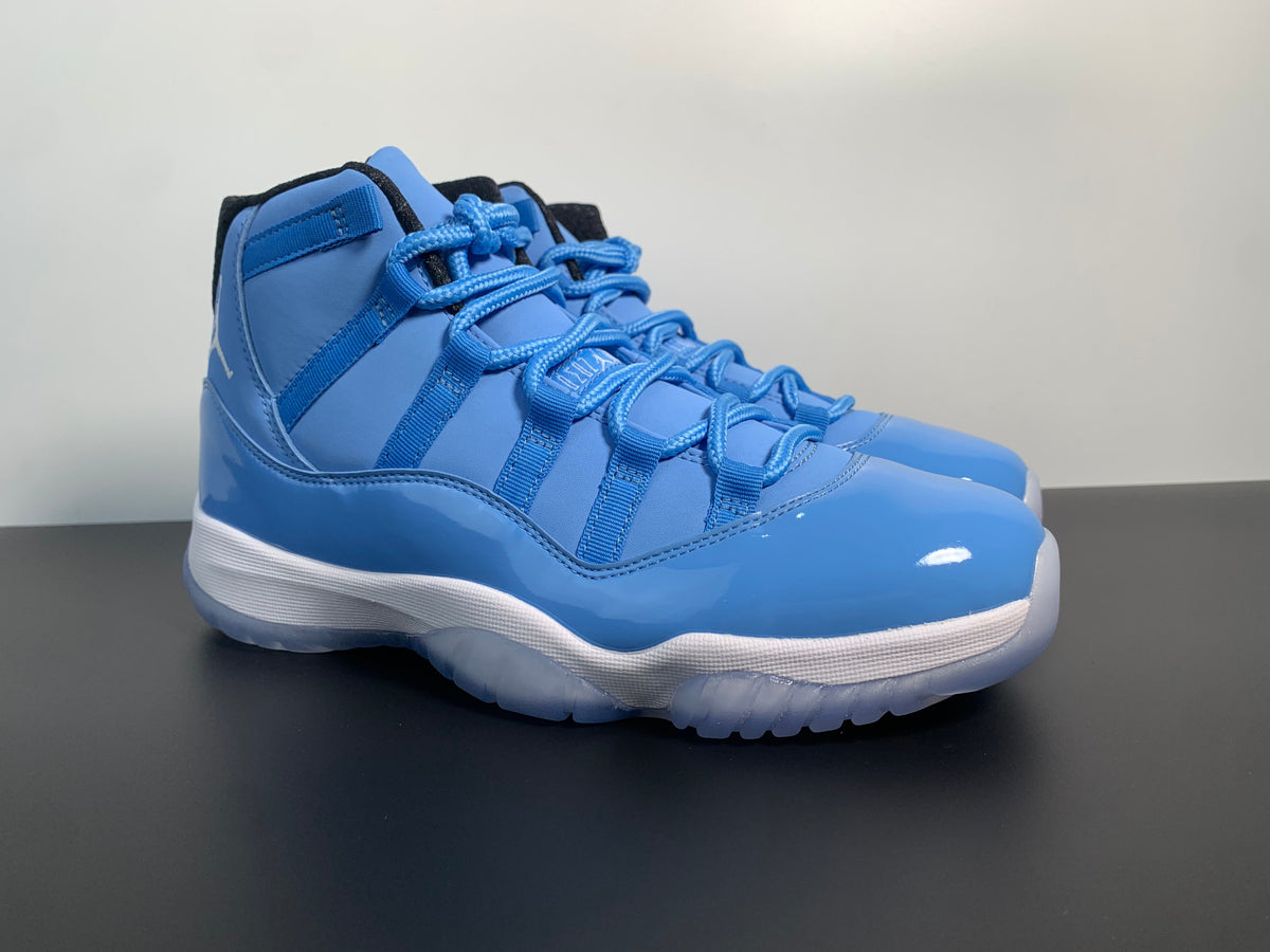 Air Jordan 11 Pantone 717602-900 - Angle View 6