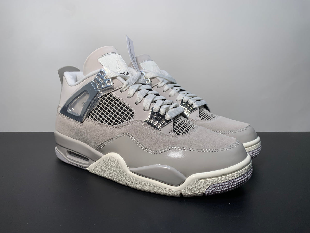 Air Jordan 4 Frozen Moments AQ9129-001 - Angle View 4