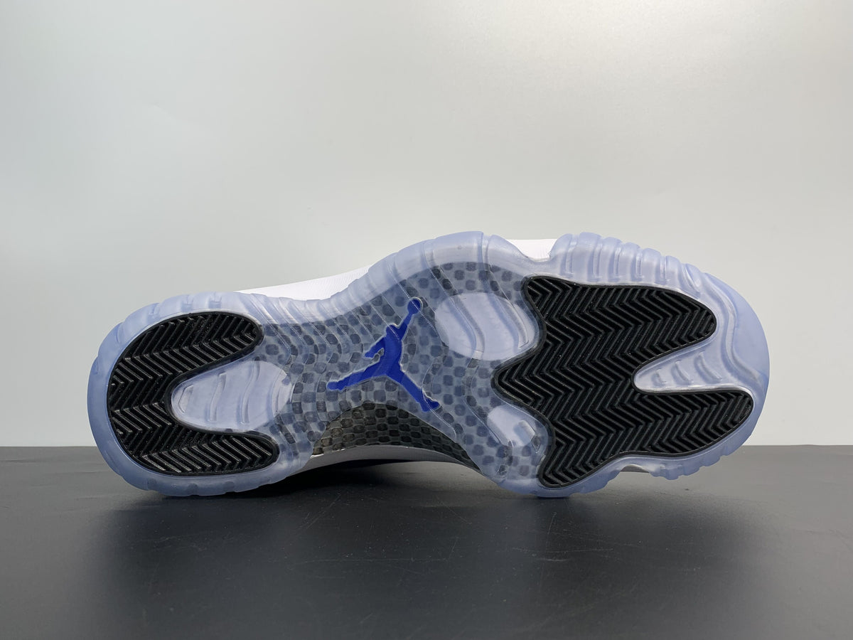 Air Jordan 11 Concord AH7860-100 - Angle View 8
