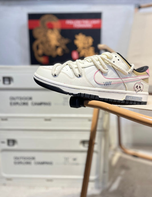 Nike SB Dunk Low Custom QS7021906 - View 1