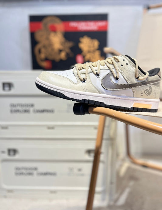 Nike SB Dunk Low  Cream-grey QS7021906 - View 1