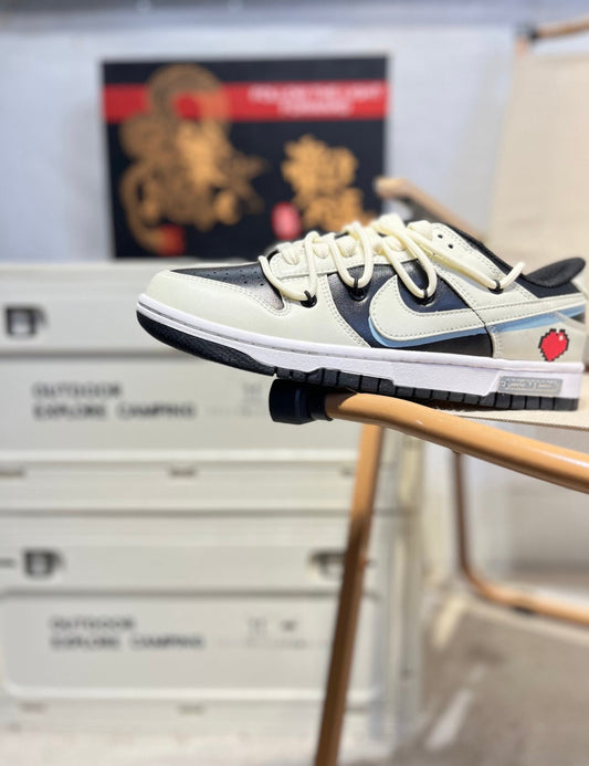 Nike SB Dunk Low "Panda Prank" Heart QS7021906 - View 1