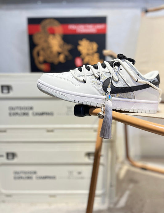 Nike SB Dunk Low Dragon QS7021906 - View 1