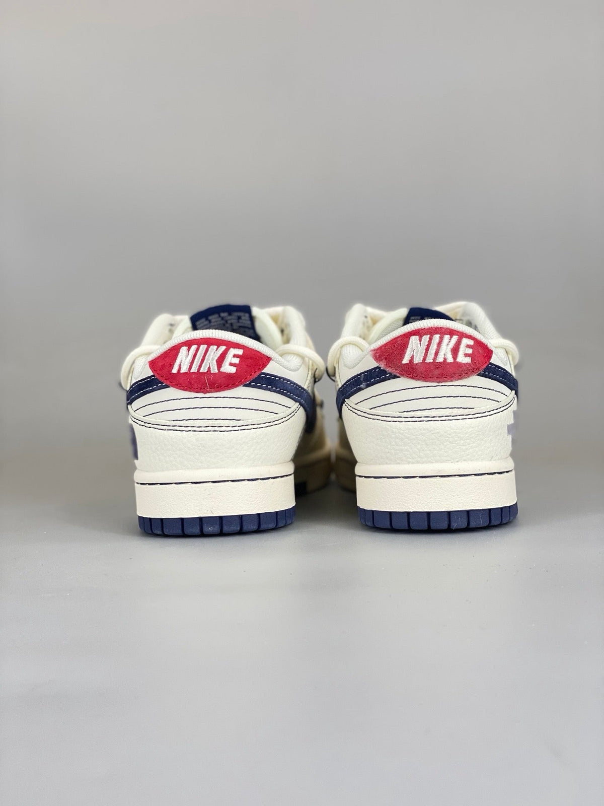 Nike SB Dunk Low x The North Face x KAWS YX5066-283 - View 4