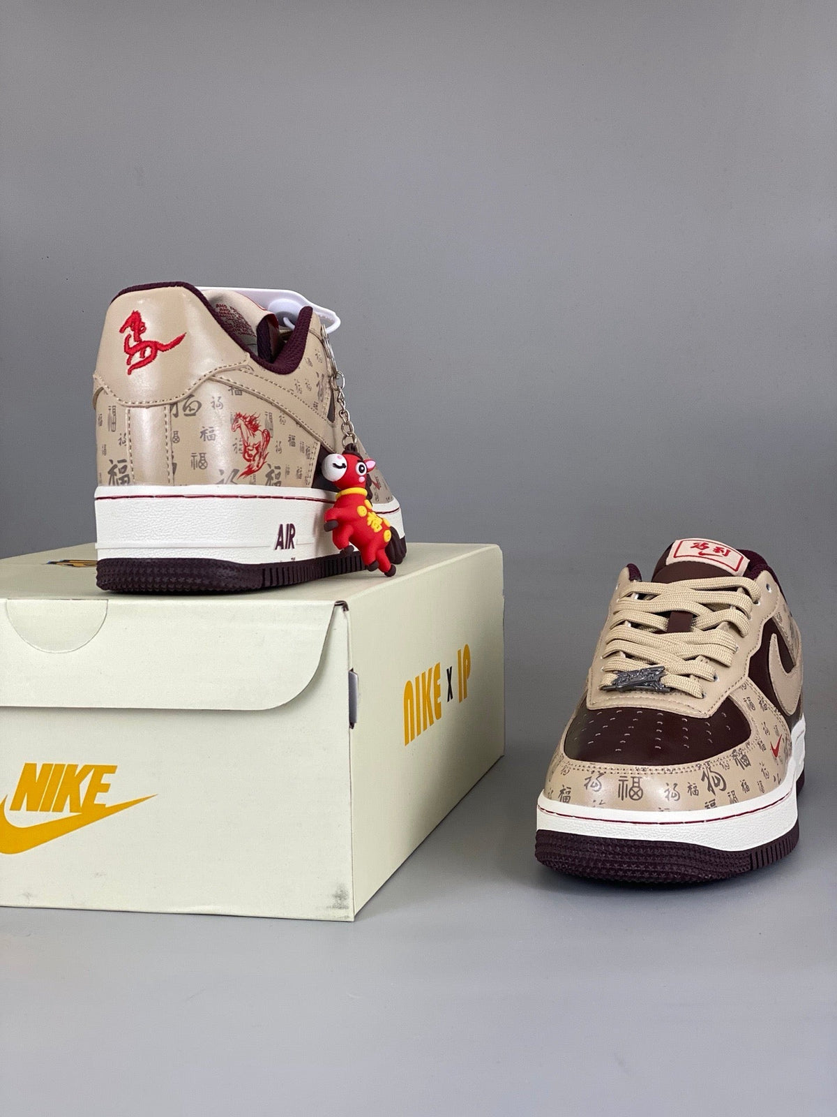 NIke Air Force 1 '07 Low  Cream Dark Brown NH0601-501 - Angle View 5